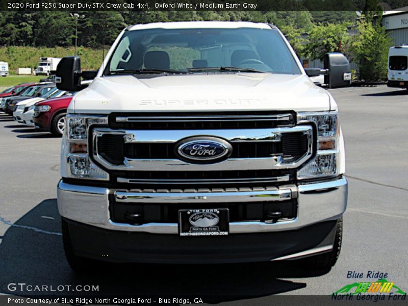 Oxford White / Medium Earth Gray 2020 Ford F250 Super Duty STX Crew Cab 4x4