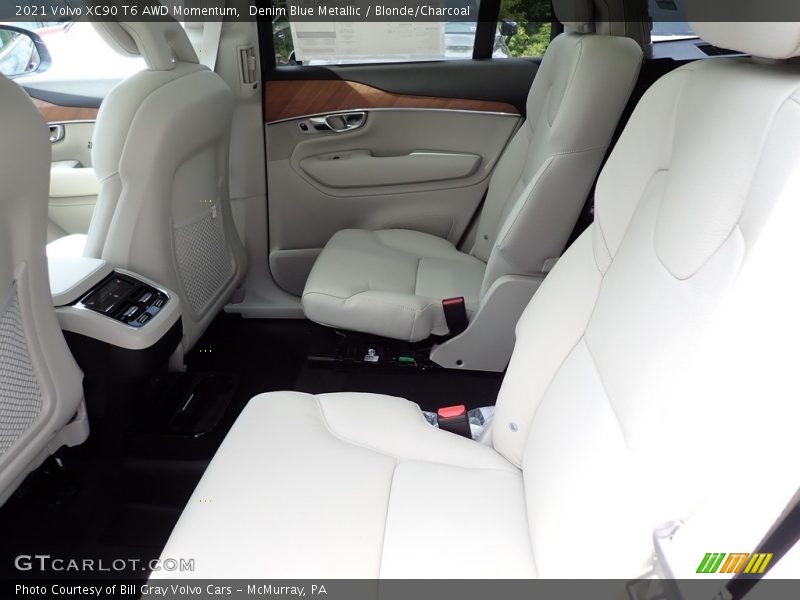 Rear Seat of 2021 XC90 T6 AWD Momentum