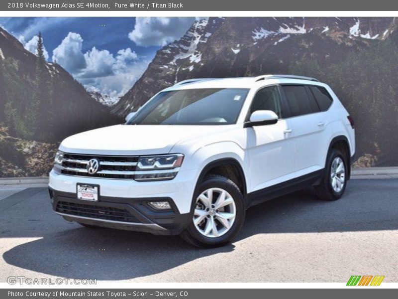 Pure White / Titan Black 2018 Volkswagen Atlas SE 4Motion