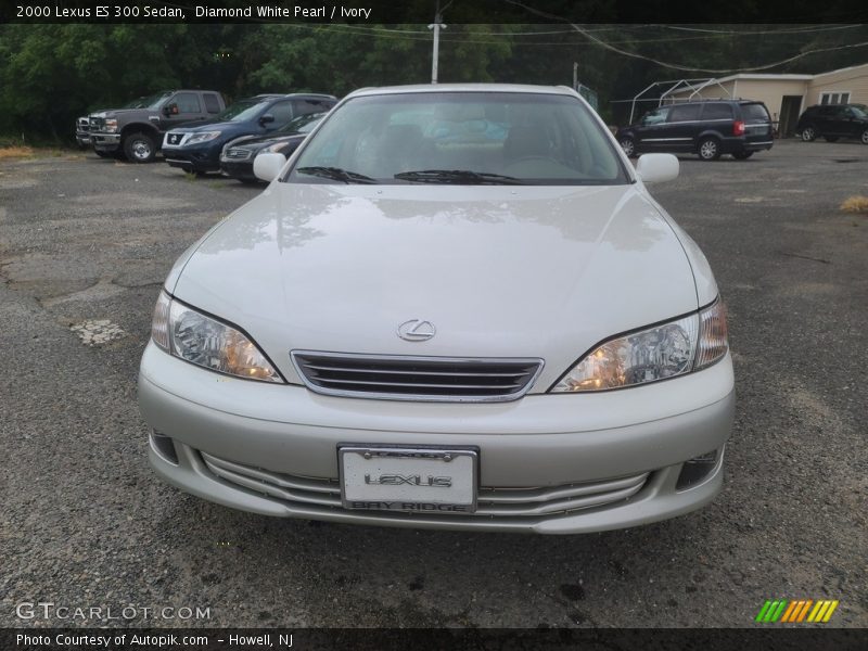 Diamond White Pearl / Ivory 2000 Lexus ES 300 Sedan