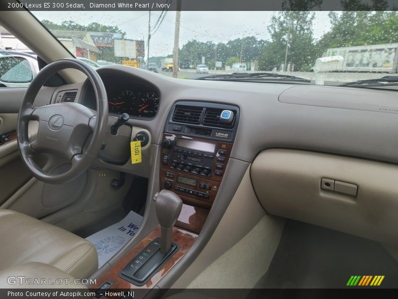 Diamond White Pearl / Ivory 2000 Lexus ES 300 Sedan