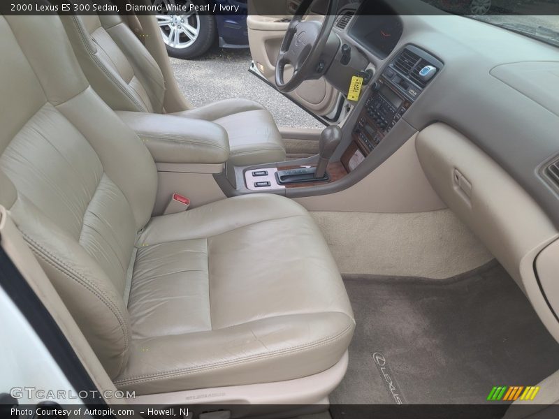 Diamond White Pearl / Ivory 2000 Lexus ES 300 Sedan