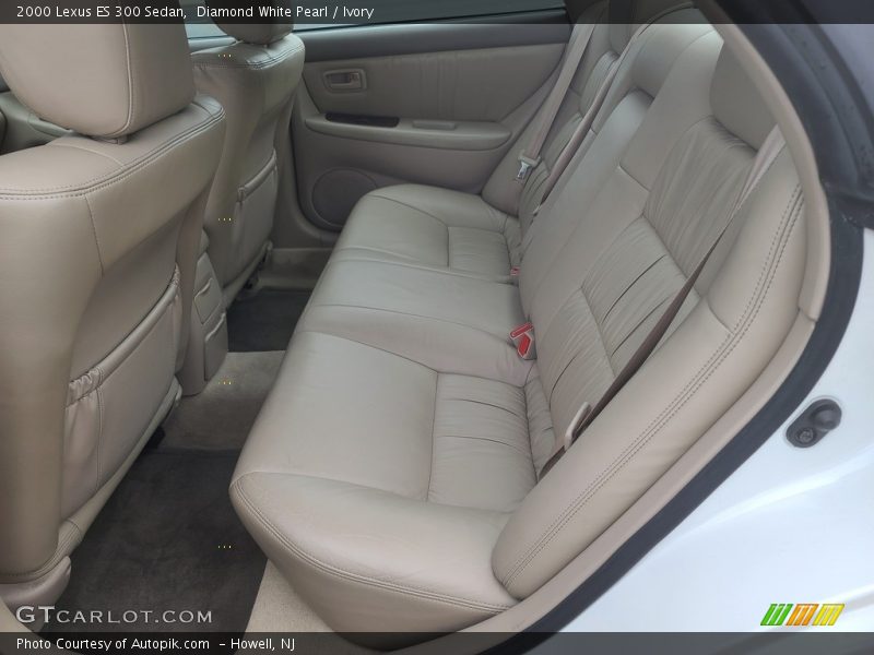 Diamond White Pearl / Ivory 2000 Lexus ES 300 Sedan
