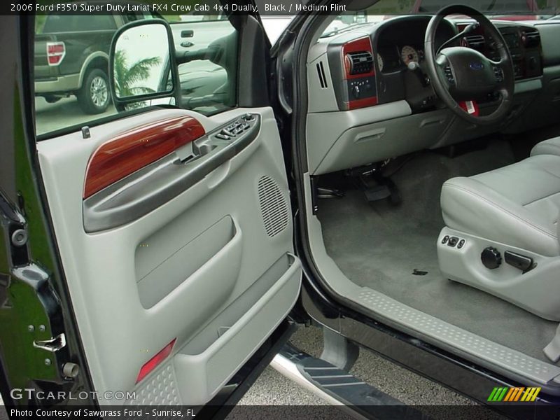 Black / Medium Flint 2006 Ford F350 Super Duty Lariat FX4 Crew Cab 4x4 Dually