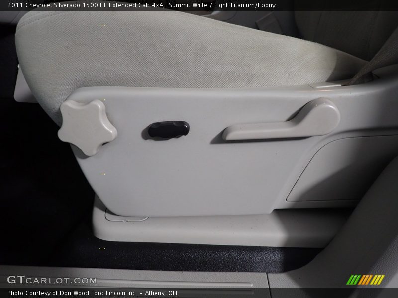Summit White / Light Titanium/Ebony 2011 Chevrolet Silverado 1500 LT Extended Cab 4x4
