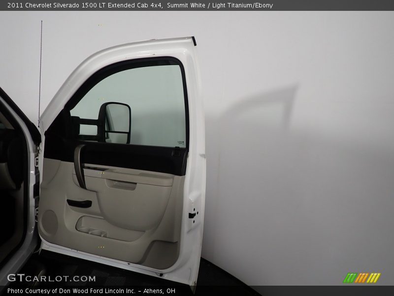 Summit White / Light Titanium/Ebony 2011 Chevrolet Silverado 1500 LT Extended Cab 4x4