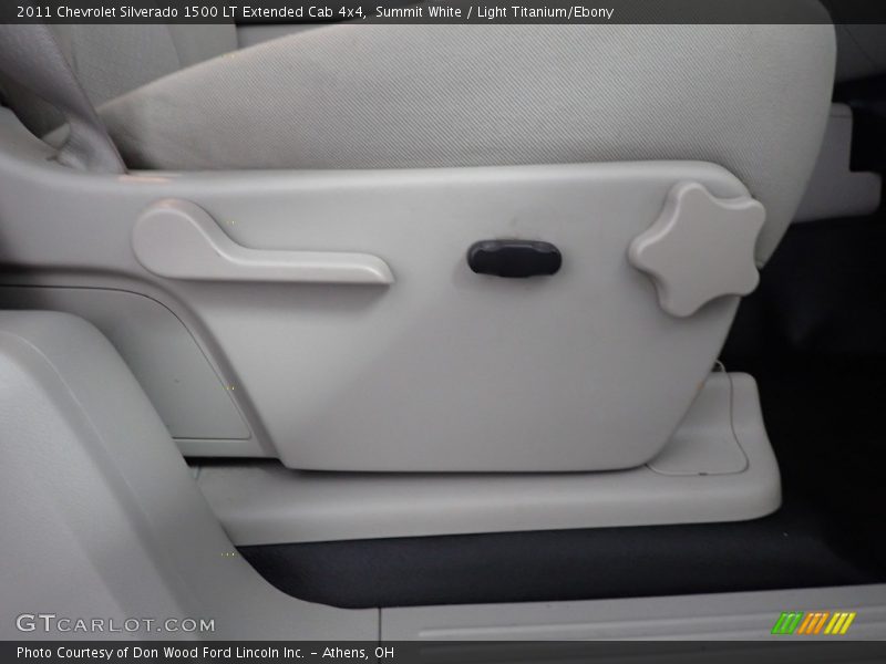 Summit White / Light Titanium/Ebony 2011 Chevrolet Silverado 1500 LT Extended Cab 4x4