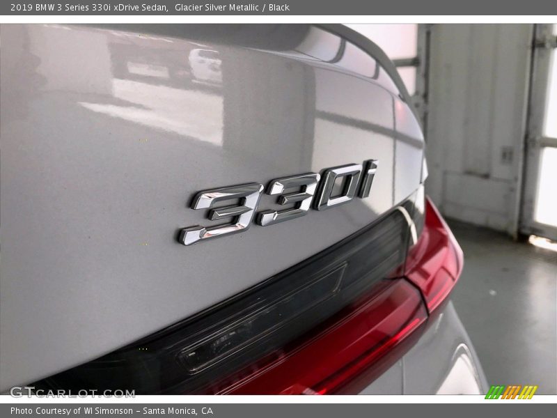 Glacier Silver Metallic / Black 2019 BMW 3 Series 330i xDrive Sedan