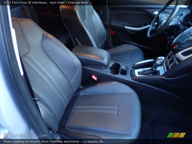 Ingot Silver / Charcoal Black 2013 Ford Focus SE Hatchback