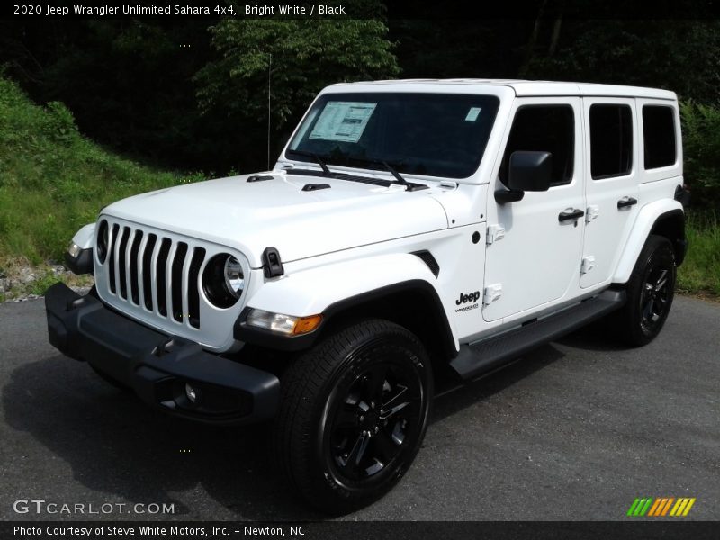 Bright White / Black 2020 Jeep Wrangler Unlimited Sahara 4x4