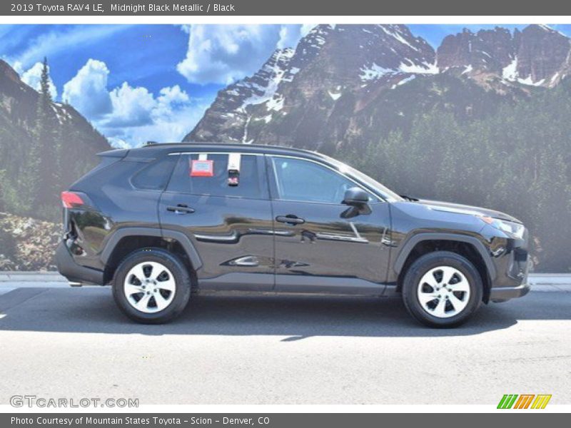 Midnight Black Metallic / Black 2019 Toyota RAV4 LE