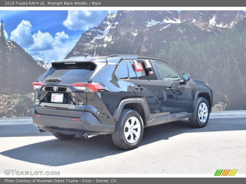 Midnight Black Metallic / Black 2019 Toyota RAV4 LE