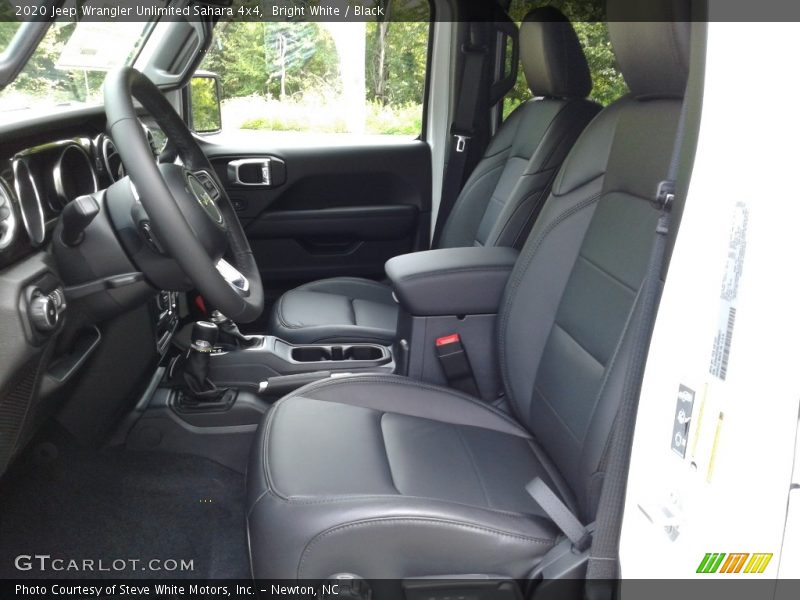 Bright White / Black 2020 Jeep Wrangler Unlimited Sahara 4x4