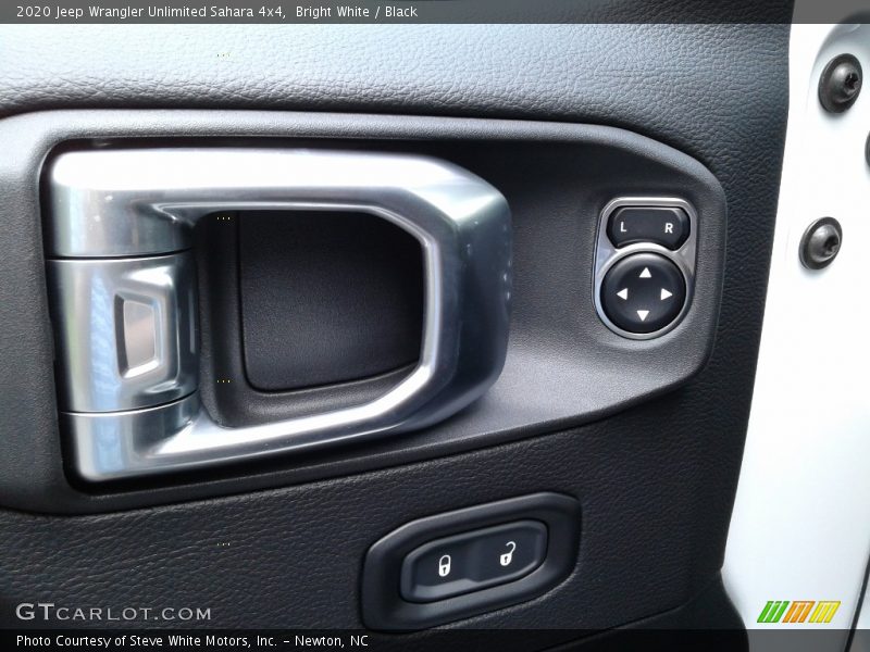 Bright White / Black 2020 Jeep Wrangler Unlimited Sahara 4x4