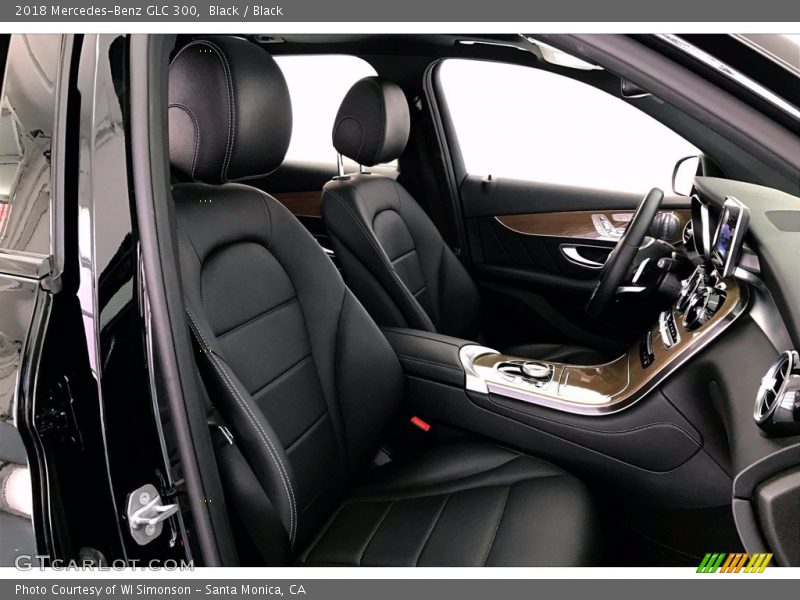 Black / Black 2018 Mercedes-Benz GLC 300
