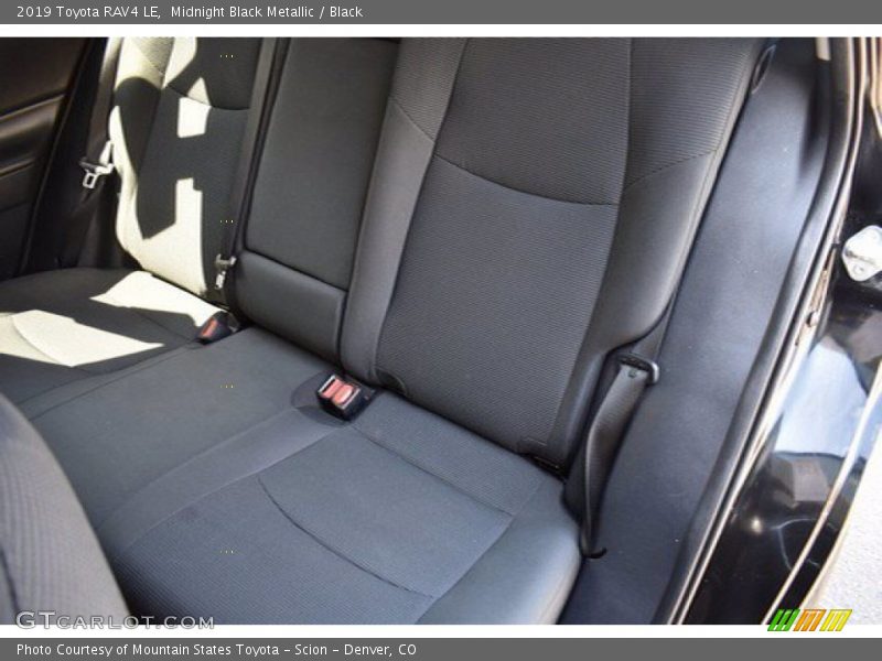 Midnight Black Metallic / Black 2019 Toyota RAV4 LE