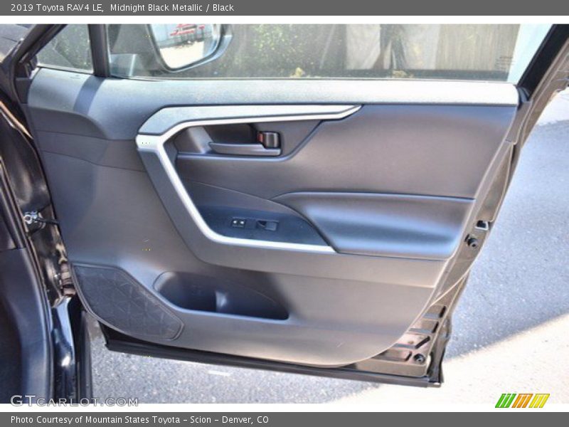 Midnight Black Metallic / Black 2019 Toyota RAV4 LE
