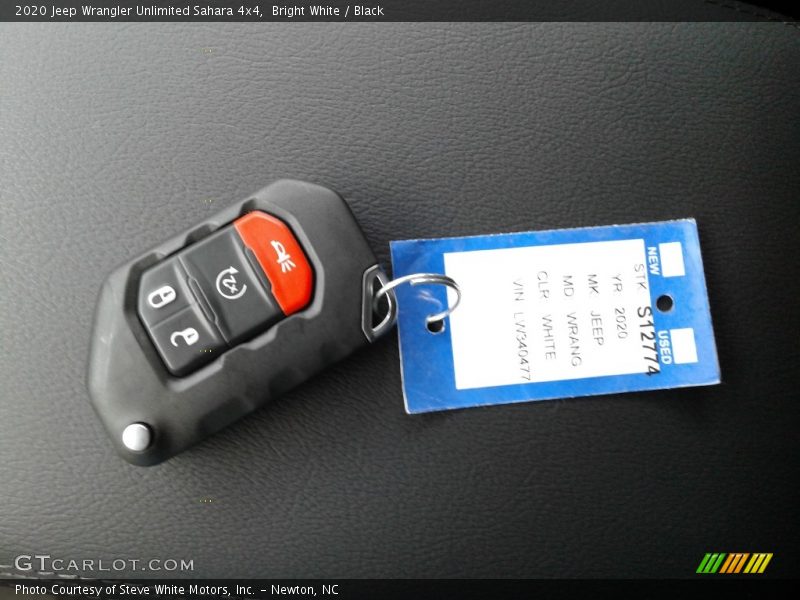 Bright White / Black 2020 Jeep Wrangler Unlimited Sahara 4x4
