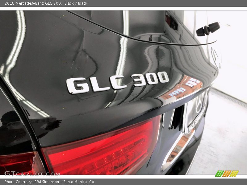 Black / Black 2018 Mercedes-Benz GLC 300