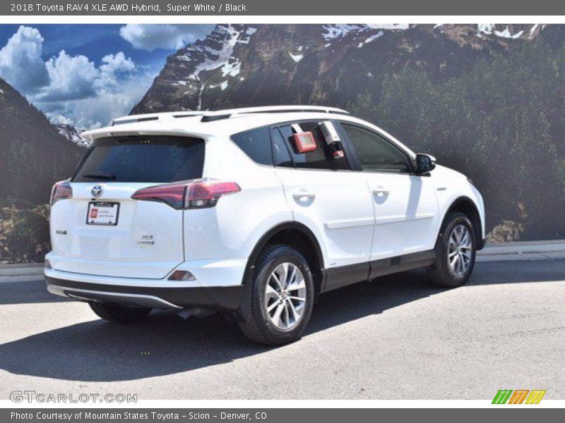Super White / Black 2018 Toyota RAV4 XLE AWD Hybrid
