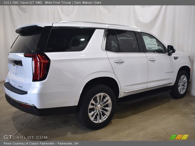 White Frost Tricoat / Dark Walnut/­Slate 2021 GMC Yukon SLT 4WD