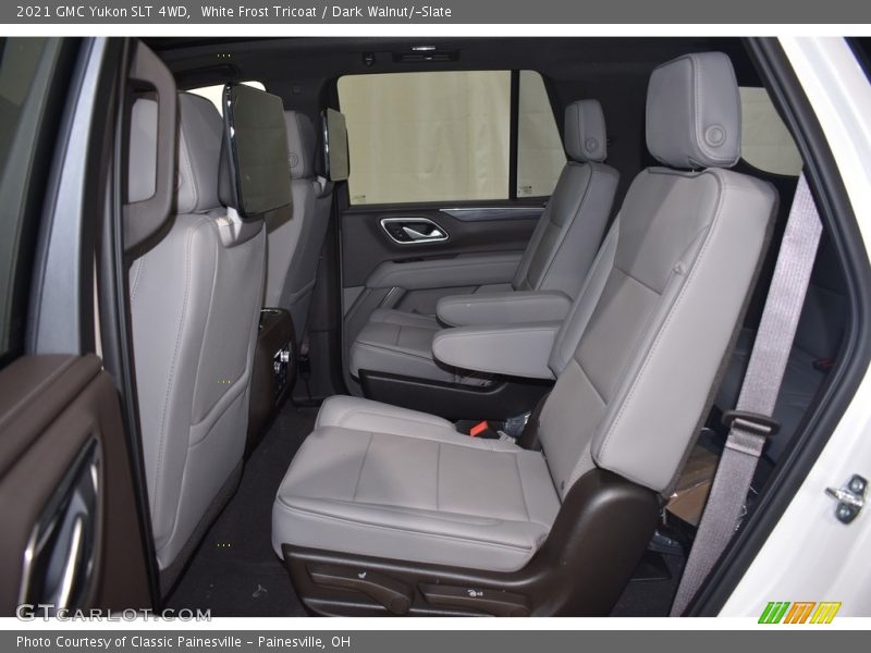 White Frost Tricoat / Dark Walnut/­Slate 2021 GMC Yukon SLT 4WD