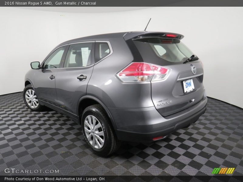 Gun Metallic / Charcoal 2016 Nissan Rogue S AWD