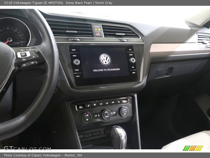 Deep Black Pearl / Storm Gray 2018 Volkswagen Tiguan SE 4MOTION