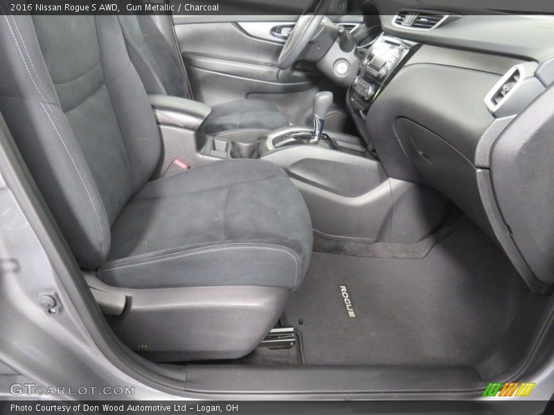 Gun Metallic / Charcoal 2016 Nissan Rogue S AWD