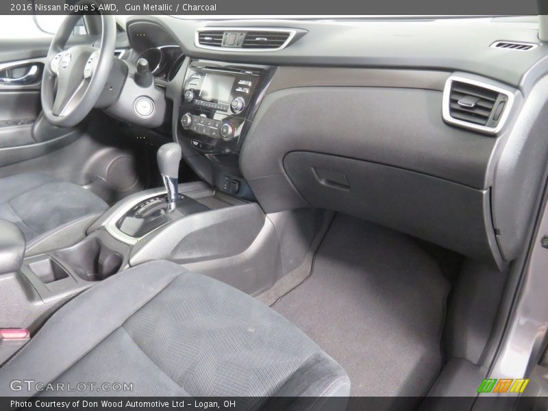 Gun Metallic / Charcoal 2016 Nissan Rogue S AWD