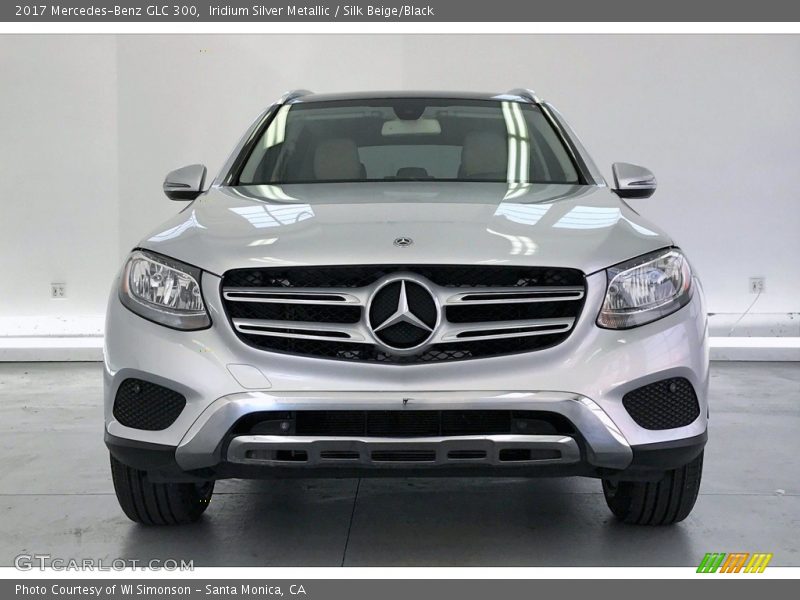 Iridium Silver Metallic / Silk Beige/Black 2017 Mercedes-Benz GLC 300