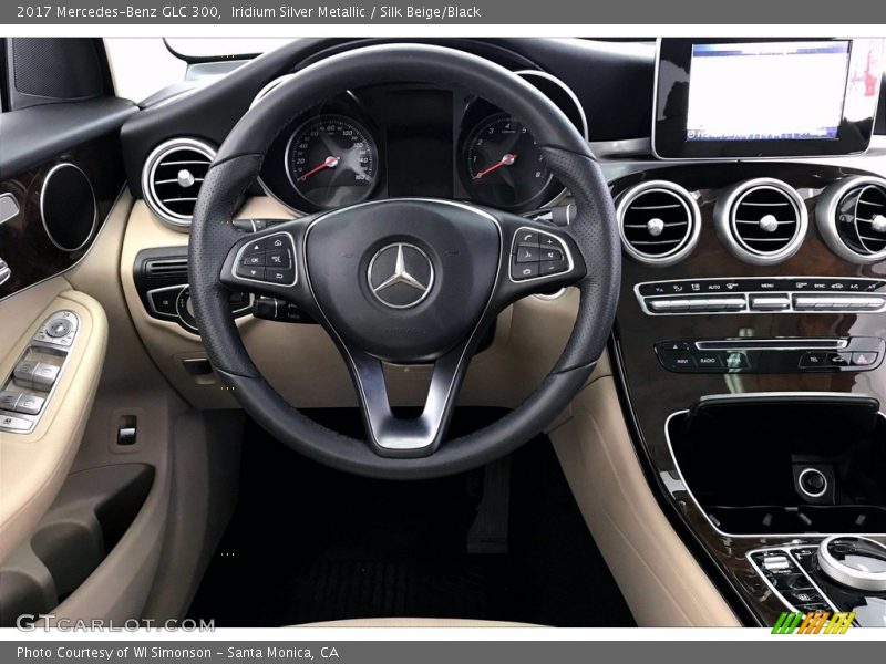 Iridium Silver Metallic / Silk Beige/Black 2017 Mercedes-Benz GLC 300