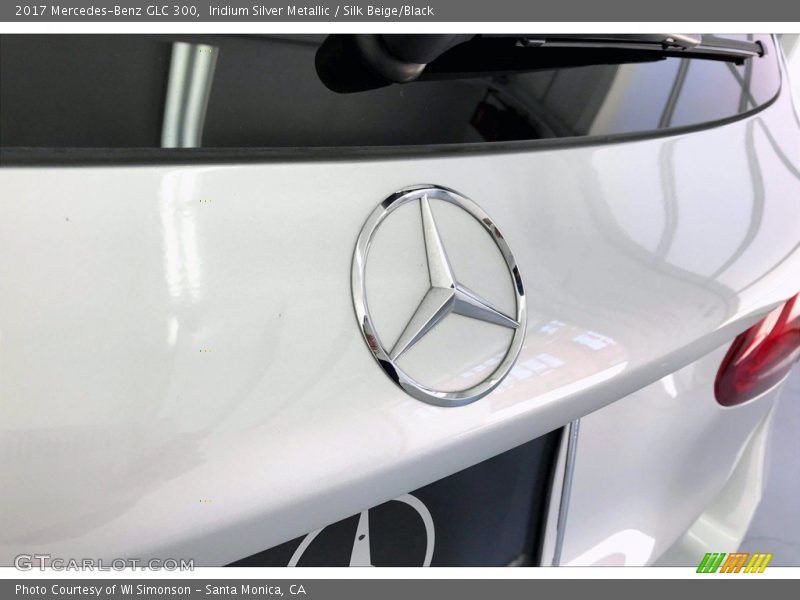 Iridium Silver Metallic / Silk Beige/Black 2017 Mercedes-Benz GLC 300