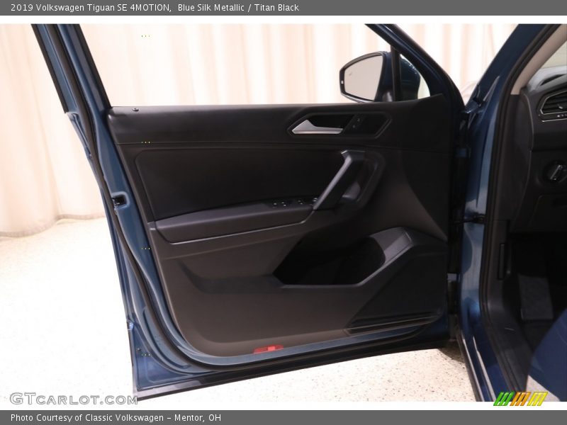 Blue Silk Metallic / Titan Black 2019 Volkswagen Tiguan SE 4MOTION