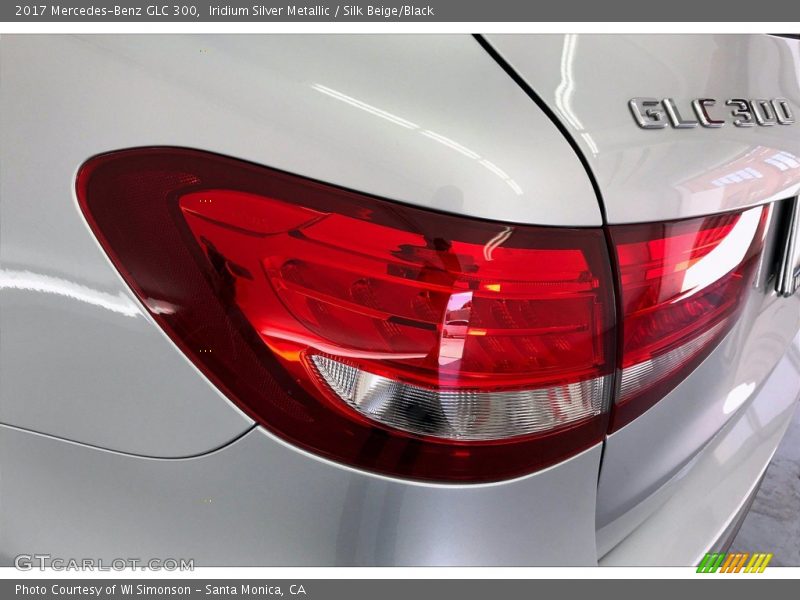 Iridium Silver Metallic / Silk Beige/Black 2017 Mercedes-Benz GLC 300
