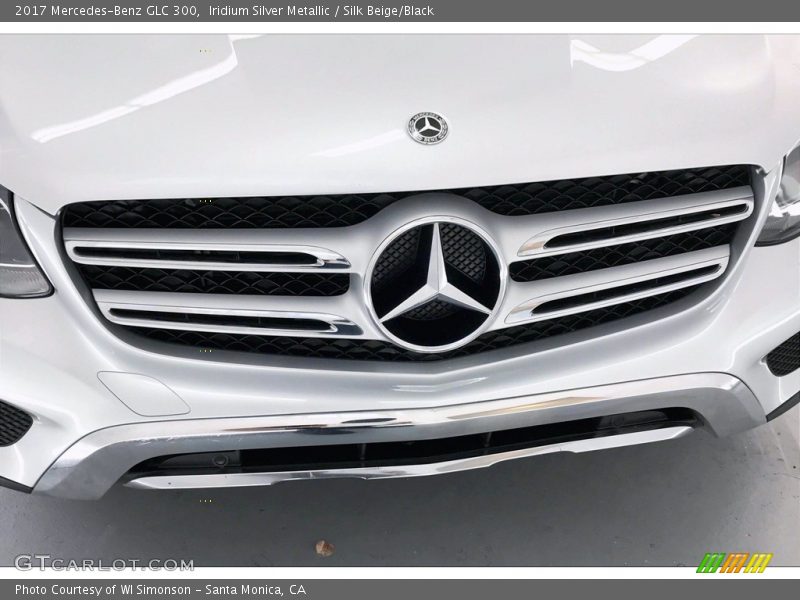 Iridium Silver Metallic / Silk Beige/Black 2017 Mercedes-Benz GLC 300