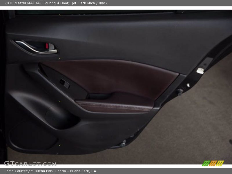 Jet Black Mica / Black 2018 Mazda MAZDA3 Touring 4 Door