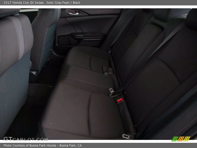 Sonic Gray Pearl / Black 2017 Honda Civic EX Sedan