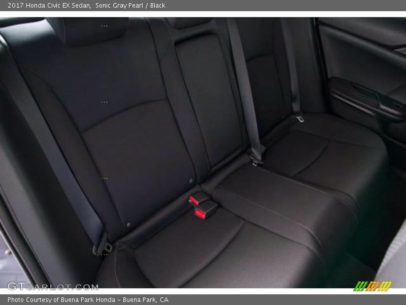 Sonic Gray Pearl / Black 2017 Honda Civic EX Sedan