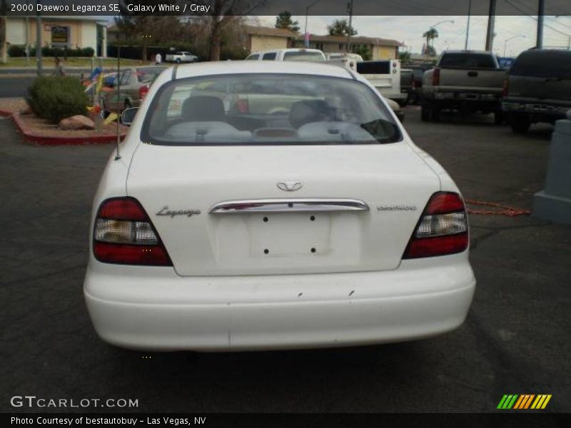 Galaxy White / Gray 2000 Daewoo Leganza SE