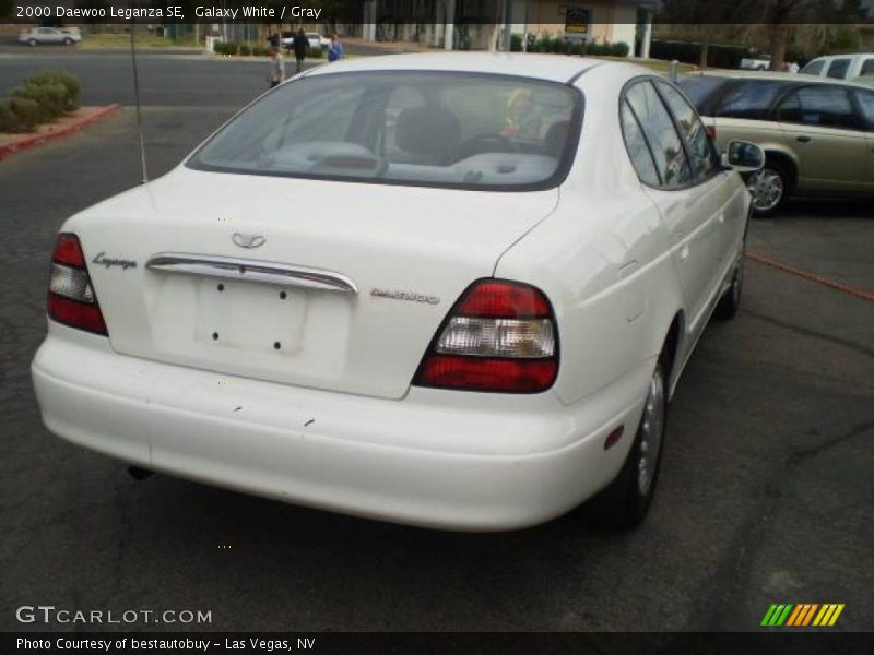 Galaxy White / Gray 2000 Daewoo Leganza SE