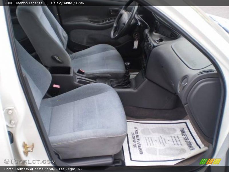 Galaxy White / Gray 2000 Daewoo Leganza SE