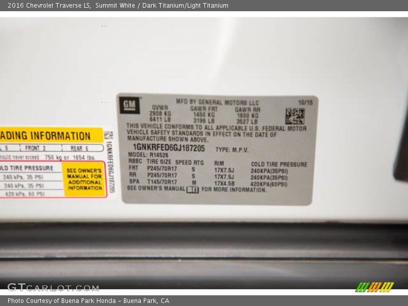 Summit White / Dark Titanium/Light Titanium 2016 Chevrolet Traverse LS