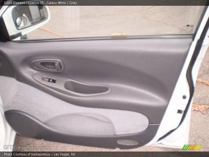 Galaxy White / Gray 2000 Daewoo Leganza SE