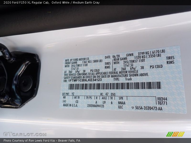 Oxford White / Medium Earth Gray 2020 Ford F150 XL Regular Cab