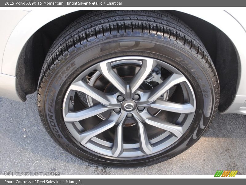  2019 XC90 T5 Momentum Wheel