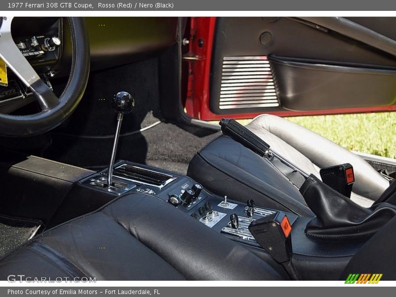 Controls of 1977 308 GTB Coupe