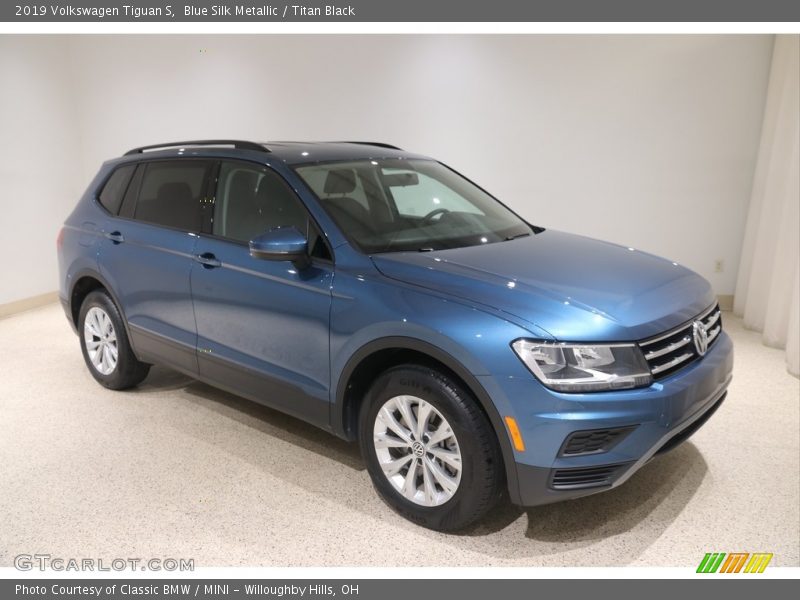 Blue Silk Metallic / Titan Black 2019 Volkswagen Tiguan S