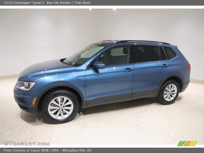 Blue Silk Metallic / Titan Black 2019 Volkswagen Tiguan S