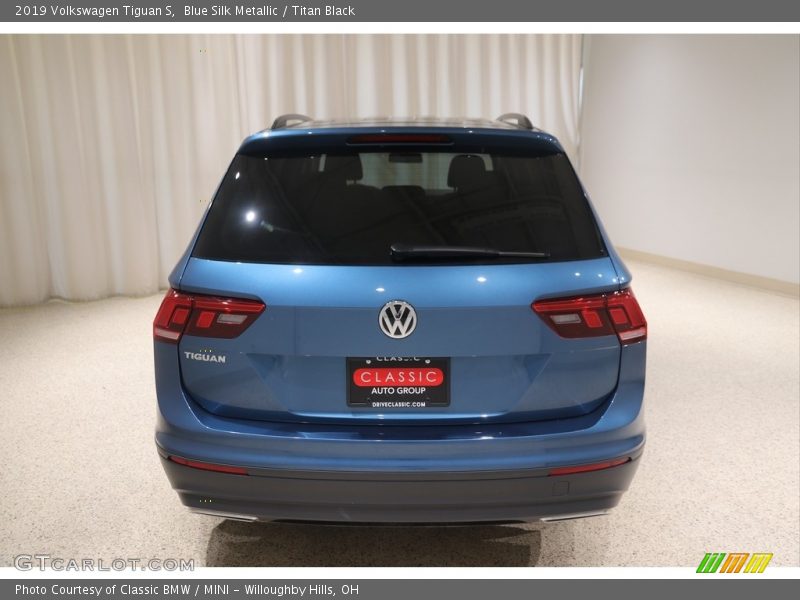 Blue Silk Metallic / Titan Black 2019 Volkswagen Tiguan S